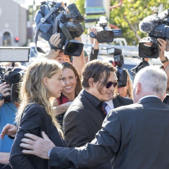 Johnny Depp et sa femme Amber Heard arrivent au tribunal de Southport pour le procès dans lequel est impliquée Amber pour avoir fait entrer sur le territoire ses chiens Pistol et Boo sans les déclarer à Southport le 18 Avril 2016.