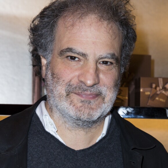 Raphaël Mezrahi - Soirée de réouverture de l'Emporio Armani Caffé au 149 boulevard Saint-Germain à Paris le 13 octobre 2016. © Olivier Borde/Bestimage