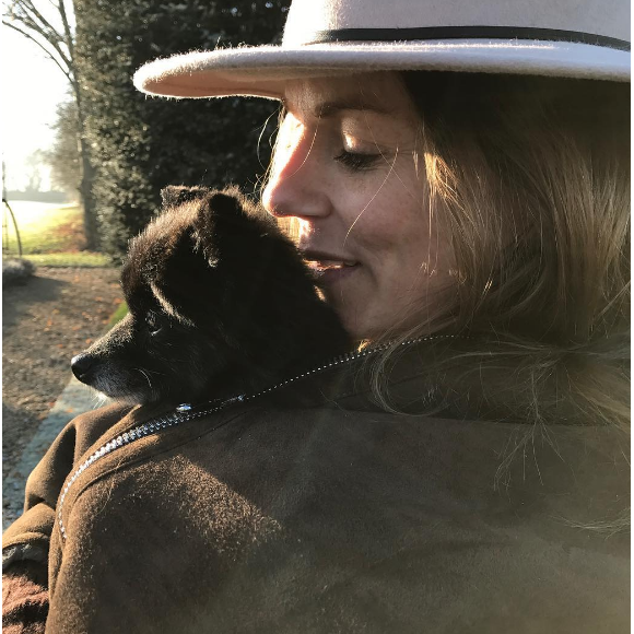 Geri Halliwell célèbre les fêtes de fin d'année en famille, à la campagne. L'ex Spice Girl est enceinte de son deuxième enfant. Photo publiée sur Instagram à la fin du mois de décembre 2016