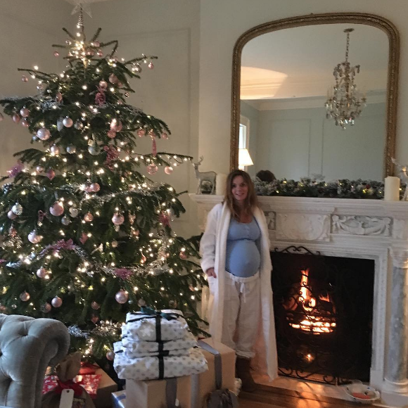 Geri Halliwell célèbre les fêtes de fin d'année en famille, avec son mari Christian Horner et sa fille Bluebell. L'ex Spice Girl est enceinte de son deuxième enfant. Photo publiée sur Instagram à la fin du mois de décembre 2016