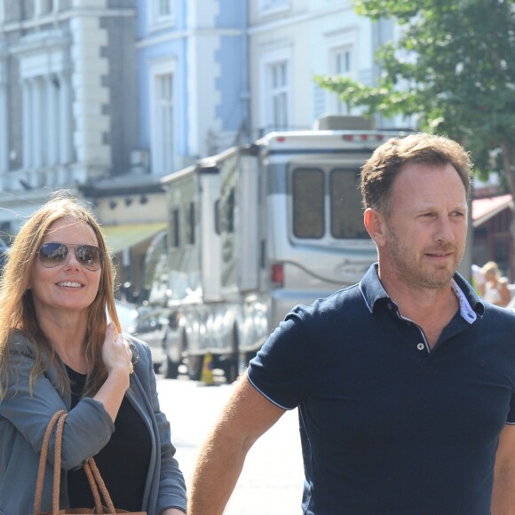 Geri Halliwell et son mari Christian Horner ont déjeuné en terrasse à Londres, avant de repartir au volant d'une Renault Twizy. Le 14 septembre 2016