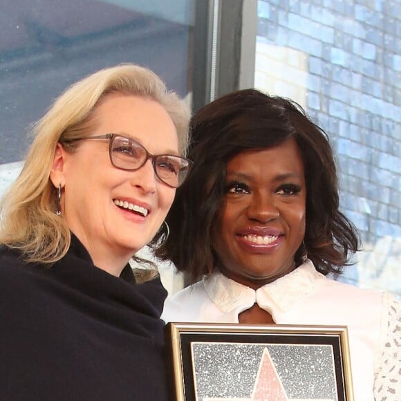 Meryl Streep et Viola Davis lors de l'inauguration de l'étoile de Viola Davis sur le Walk of Fame à Hollywood le 5 janvier 2017.