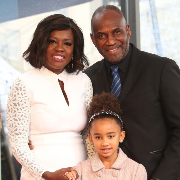 Viola Davis, son mari Julius Tennon et leur fille Genesis Tennon lors de l'inauguration de l'étoile de Viola Davis sur le Walk of Fame à Hollywood le 5 janvier 2017.