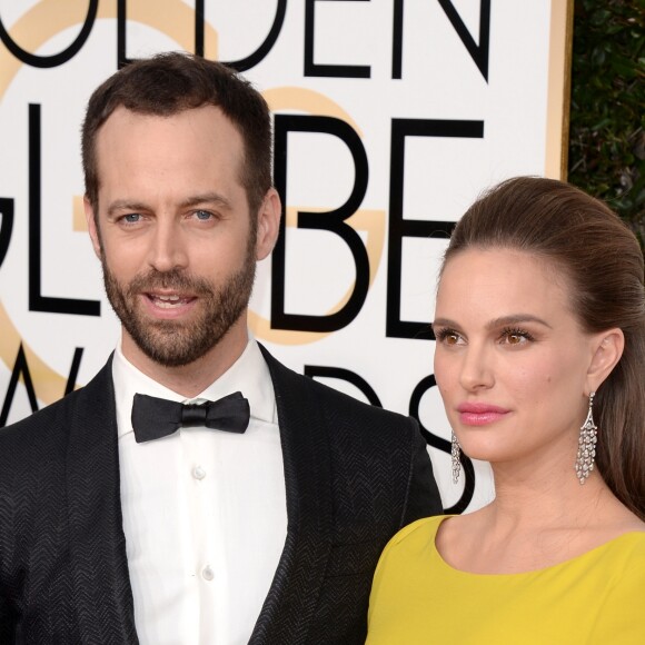 Benjamin Millepied et Natalie Portman (robe Prada) enceinte lors des Golden Globe Awards, Beverly Hills, Los Angeles, le 8 janvier 2016.