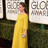 Natalie Portman (robe Prada) enceinte lors des Golden Globe Awards, Beverly Hills, Los Angeles, le 8 janvier 2016.