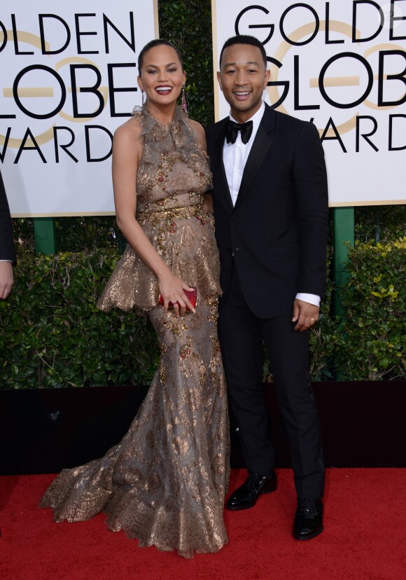 Christine Teigen et son mari John Legend - La 74ème cérémonie annuelle des Golden Globe Awards à Beverly Hills, le 8 janvier 2017.
