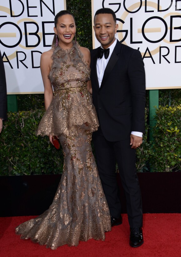 Christine Teigen et son mari John Legend - La 74ème cérémonie annuelle des Golden Globe Awards à Beverly Hills, le 8 janvier 2017.