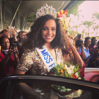 Miss France 2017 : Alicia Aylies accueillie comme "une reine" en Guyane