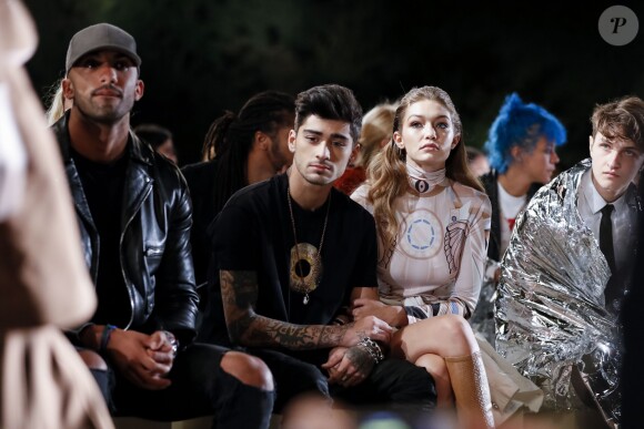 Gigi Hadid et son compagnon Zayn Malik au défilé de mode prêt-à-porter printemps-été 2017 "Givenchy" à Paris. Le 2 octobre 2016 © Olivier Borde / Bestimage
