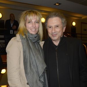 Stéfanie Jarre (Stéphanie Jarre) et son beau-père Michel Drucker au spectacle de Chantal Ladesou à l'Olympia à Paris, le 23 février 2014.