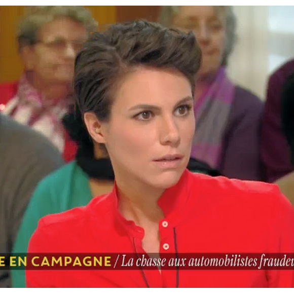Vif échange entre Daphné Bürki et Emilie Besse dans "La Nouvelle édition" sur C8. Le 12 janvier 2017.
