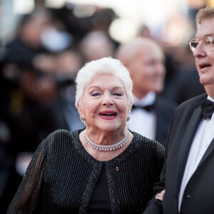 Line Renaud et Dominique Besnehard - Montée des marches du film "Café Society" pour l'ouverture du 69ème Festival International du Film de Cannes. Le 11 mai 2016.