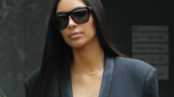 Kim Kardashian raconte son agression : "J'étais en peignoir, nue en dessous"