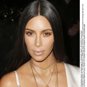 Kim Kardashian lors du défilé de mode Givenchy à Paris le 2 octobre 2016, peu avant le braquage dont elle a été victime.