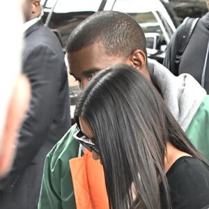 Kim Kardashian arrive de Paris à son appartement de NY, le 3 octobre 2016 après le braquage dont elle a été victime dans la nuit du 2 au 3 octobre 2016.
