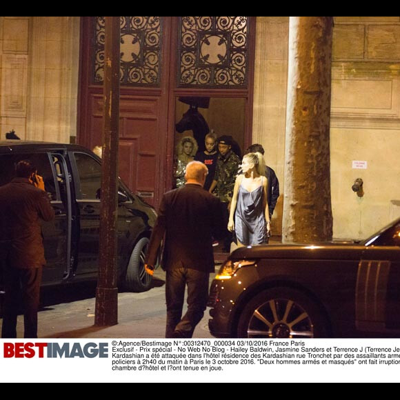 Exclusif : Kourtney Kardashian et les amies de Kim Kardashian quittent l'hôtel Pourtales après l'avoir réconforter la nuit du braquage le 2 et 3 octobre 2016