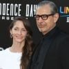 Jeff Goldblum et sa femme Emilie Livingston à la première de "Independence Day: Resurgence" au théâtre TCL Chinese à Hollywood, Californie, le 20 juin 2016.