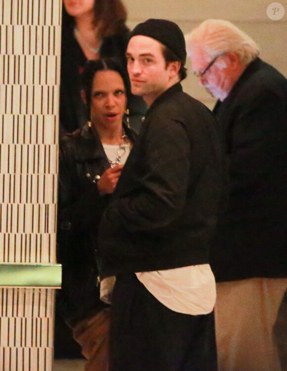 Exclusif - Robert Pattinson et sa compagne FKA twigs à West Hollywood, Los Angeles, le 20 novembre 2016.