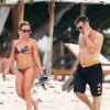Exclusif - Hilary Duff profite d'une belle journée ensoleillée avec Jason Walsh sur une plage de Puerto Vallarta au Mexique, le 11 novembre 2016