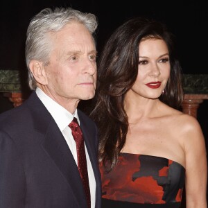 Michael Douglas et sa femme Catherine Zeta-Jones - Soirée des "Movies For Grownups Awards" à Los Angeles le 8 février 2016.