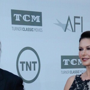 Michael Douglas et sa femme Catherine Zeta-Jones - La soirée du prix AFI rend hommage à Jane Fonda au Théâtre Dolby à Hollywood le 5 juin 2014