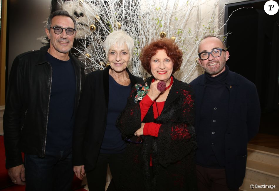 Exclusif Pascal Araque Frederique Tirmont Andrea Ferreol Et Jerome Balp 70eme Anniversaire De La Comedienne Andrea Ferreol Au Studio Harcourt A Paris Le 8 Purepeople