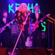 Kesha en concert au Best Buddies Miami Gala - 2016 Rock Legends à Miami. La star semble avoir encore grossi... Le 18 novembre 2016