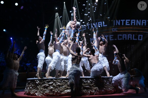 Xinjiang acrobatic troup - Soirée d'ouverture du 41ème festival international du cirque de Monte-Carlo le 19 janvier 2017. © Pool/Frédéric Nebinger Monaco/Bestimage