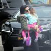 Exclusif - Jenna Dewan avec sa fille Everly dans les bras à Los Angeles, le 18 Janvier 2017.