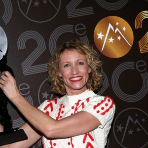 Alexandra Lamy, prix d'interprétation féminine parmi les lauréats lors de la cérémonie de clôture du 20e Festival du film de comédie à l'Alpe d'Huez, le 21 janvier 2017. © Dominique Jacovides/Bestimage