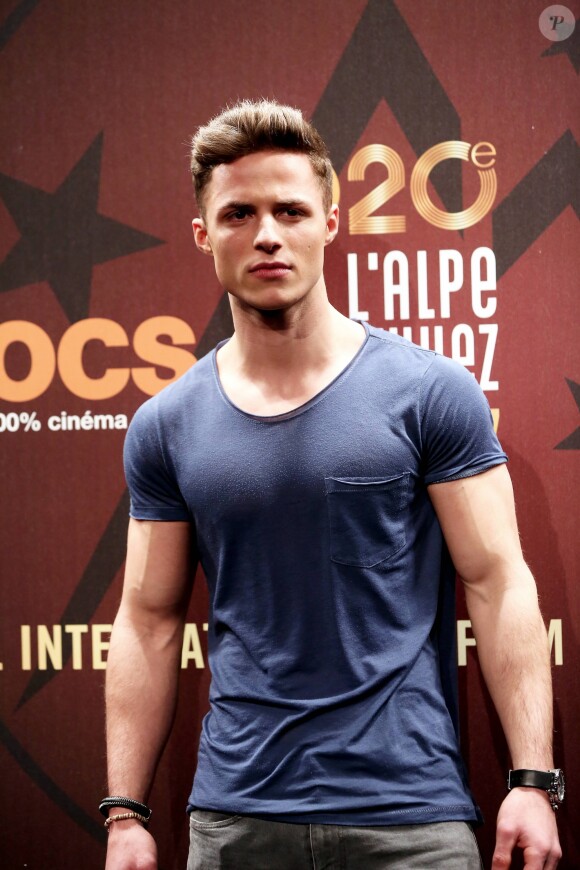 Sacha Perez lors du photocall de la cérémonie de clôture du 20e Festival du film de comédie à l'Alpe d'Huez, le 21 janvier 2017. © Dominique Jacovides/Bestimage