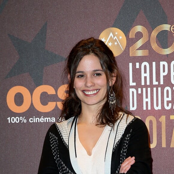 Lucie Lucas lors du photocall de la cérémonie de clôture du 20e Festival du film de comédie à l'Alpe d'Huez, le 21 janvier 2017. © Dominique Jacovides/Bestimage