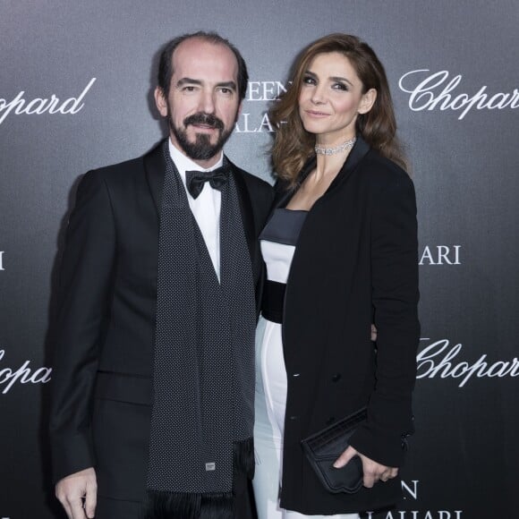 Semi-Exclusif - Alexis Veller et Clotilde Courau lors du photocall de la présentation de la collection Chopard ''The Queen of Kalahari'' au théâtre du Châtelet à Paris, le 21 janvier 2017.