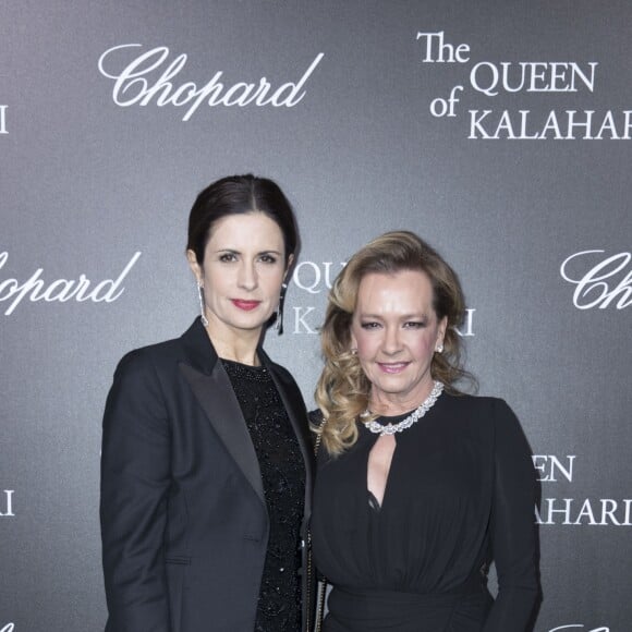 Semi-Exclusif - Livia Firth et Caroline Scheufele lors du photocall de la présentation de la collection Chopard ''The Queen of Kalahari'' au théâtre du Châtelet à Paris, le 21 janvier 2017.