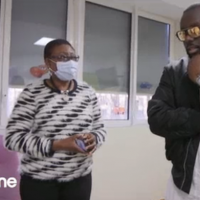 Maître Gims : Sa visite surprise dans un hôpital pour enfants (en Ferrari)