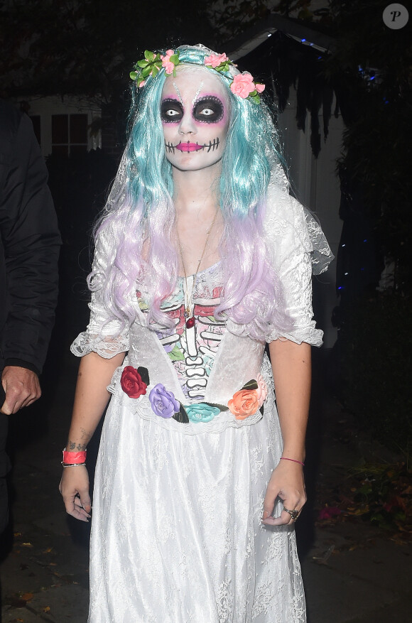 Lily Allen et son petit ami le Dj Meridian Dan arrivent à la soirée de Jonathan Ross pour Halloween à Londres, le 31 octobre 2016.