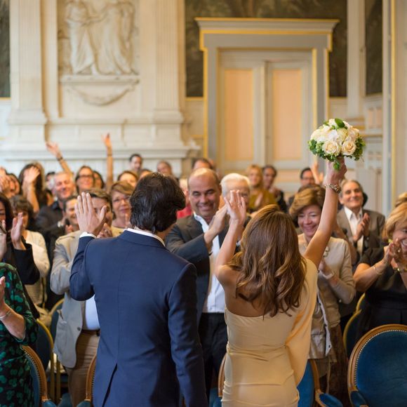 Exclusif - Elsa Fayer et Zach Hanoun - Mariage de Elsa Fayer et Zach Hanoun à la mairie du 16ème arrondissement de Paris le 20 septembre 2016. Un mariage dans l'intimité , entourée de sa famille. Côté travail, à partir du 28 janvier 2017, Elsa Fayer présentera sur TF1 l'émission "C'est le Bouquet, la bataille des Fleuristes" à 16h05 avec à ses côtés Gilles Pavan et Djordje Varda. © Cyril Moreau / Bestimage 20/09/2016 - Paris