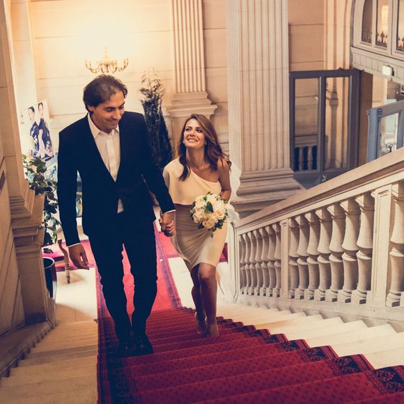 Exclusif - Elsa Fayer et Zach Hanoun - Mariage de Elsa Fayer et Zach Hanoun à la mairie du 16ème arrondissement de Paris le 20 septembre 2016. Un mariage dans l'intimité , entourée de sa famille. Côté travail, à partir du 28 janvier 2017, Elsa Fayer présentera sur TF1 l'émission "C'est le Bouquet, la bataille des Fleuristes" à 16h05 avec à ses côtés Gilles Pavan et Djordje Varda. © Cyril Moreau / Bestimage 20/09/2016 - Paris