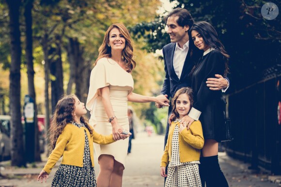 Exclusif - Elsa Fayer et son mari Zach Hanoun , leurs jumelles Liv et Emy et Ambre , la fille aînée d'Elsa Fayer - Mariage de Elsa Fayer et Zach Hanoun à la mairie du 16ème arrondissement de Paris le 20 septembre 2016. Un mariage dans l'intimité , entourée de sa famille. Côté travail, à partir du 28 janvier 2017, Elsa Fayer présentera sur TF1 l'émission "C'est le Bouquet, la bataille des Fleuristes" à 16h05 avec à ses côtés Gilles Pavan et Djordje Varda. © Cyril Moreau / Bestimage 20/09/2016 - Paris
