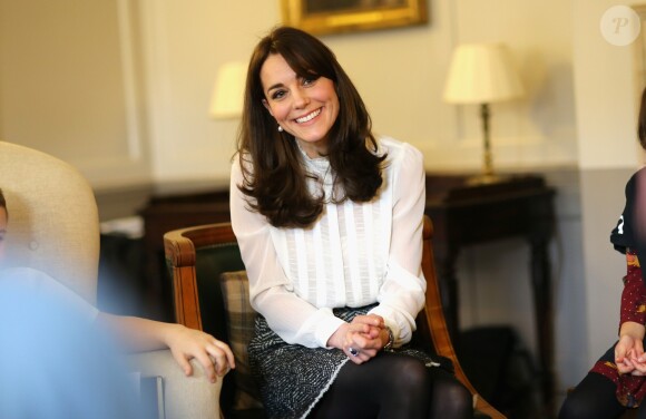 La duchesse Catherine de Cambridge au palais de Kensington à Londres le 17 février 2016, lors de sa journée en tant que rédactrice en chef invitée du Huffington Post.