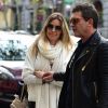 Antonio Banderas et sa compagne Nicole Kimpel sortent d'un restaurant à Madrid le le 18 novembre 2016