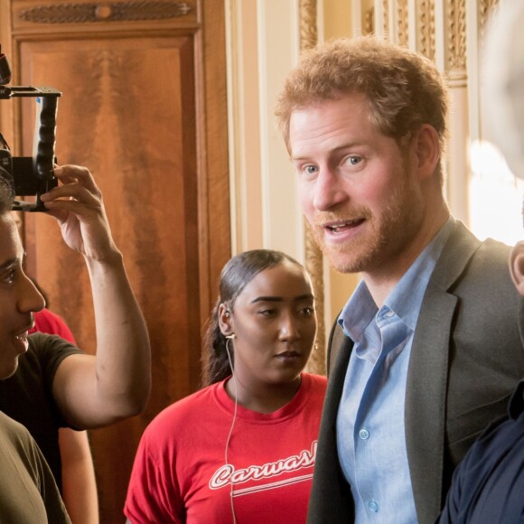 Le prince Harry lors de la cérémonie de remise des diplômes de Coach Core au Nottingham Council House à Nottingham, le 1er février 2017, un projet soutenu par la Royal Foundation.