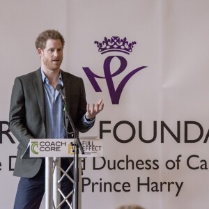 Le prince Harry lors de la cérémonie de remise des diplômes de Coach Core au Nottingham Council House à Nottingham, le 1er février 2017, un projet soutenu par la Royal Foundation.