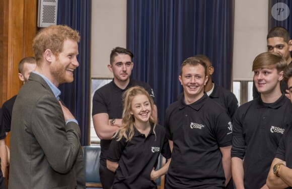 Le prince Harry lors de la cérémonie de remise des diplômes de Coach Core au Nottingham Council House à Nottingham, le 1er février 2017, un projet soutenu par la Royal Foundation.