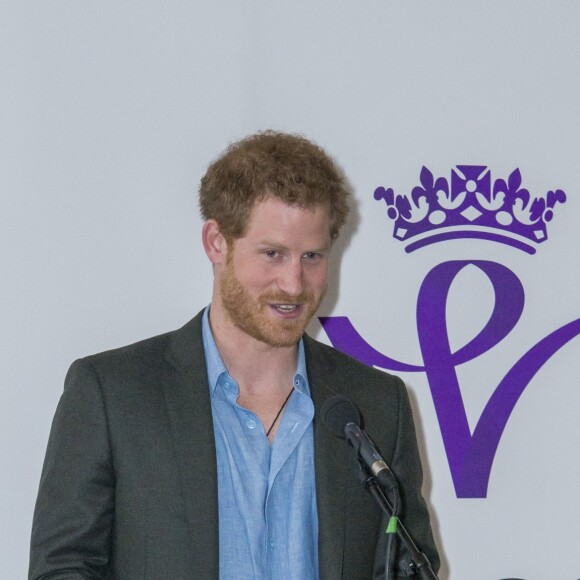 Le prince Harry lors de la cérémonie de remise des diplômes de Coach Core au Nottingham Council House à Nottingham, le 1er février 2017, un projet soutenu par la Royal Foundation.