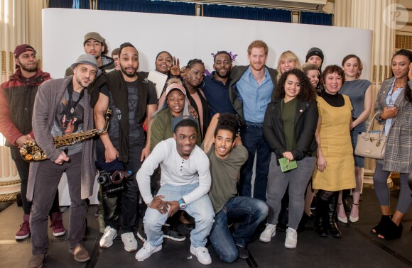 Le prince Harry lors de la cérémonie de remise des diplômes de Coach Core au Nottingham Council House à Nottingham, le 1er février 2017, un projet soutenu par la Royal Foundation.