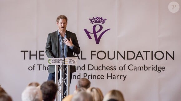 Le prince Harry lors de la cérémonie de remise des diplômes de Coach Core au Nottingham Council House à Nottingham, le 1er février 2017, un projet soutenu par la Royal Foundation.
