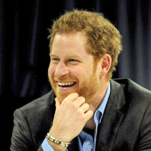 Le prince Harry assiste à un compte-rendu concernant Full Effect and Coach Core, deux projets soutenus par la Royal Foundation à Nottingham le 1er février 2017.