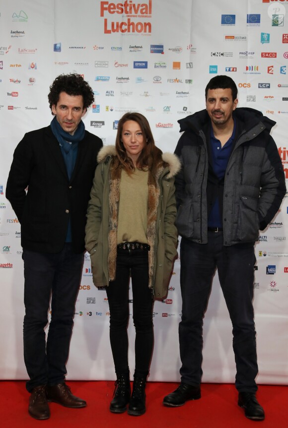 L'actrice Laura Smet en compagnie de l'acteur Samir Guesmi et du réalisateur Laurent Perreau pour le film "La bête curieuse" - 19ème Festival des créations télévisuelles de Luchon, France, le 1er février 2017. © Patrick Bernard/Bestimage
