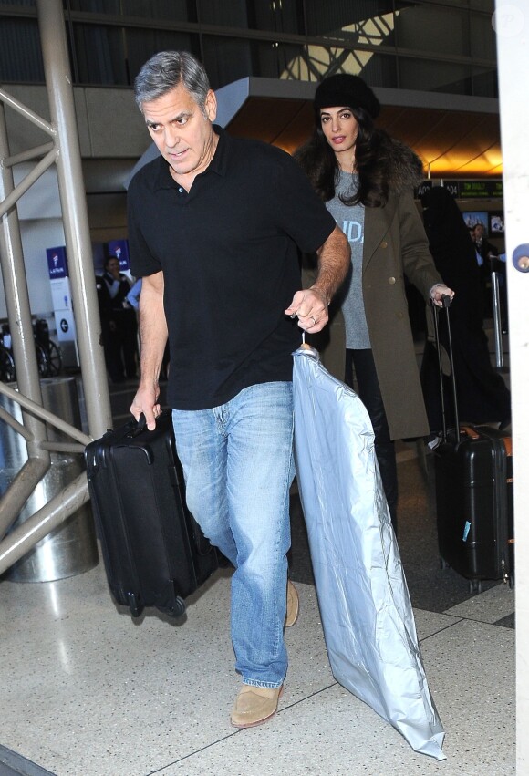 George Clooney et Amal Clooney arrivent à l'aéroport de Los Angeles le 27 janvier 2017